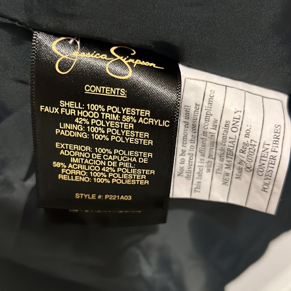 Girls winter coat with hood, size L/14-16. Used but in like new condition. - Picture 2 of 5